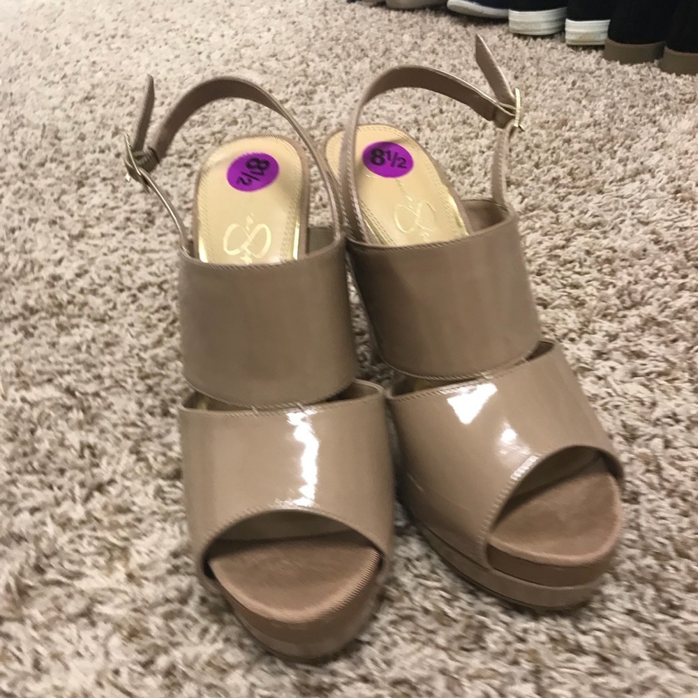 Jessica Simpson Women's Sandals Nude - Picture 3 of 8